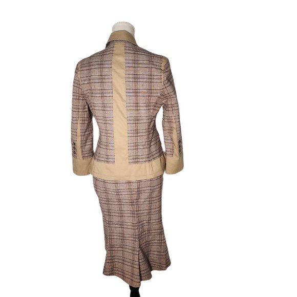 BCBG MAXZRIA, The Single Button Jacket- Manuela. Size: Medium - Picture 7 of 9